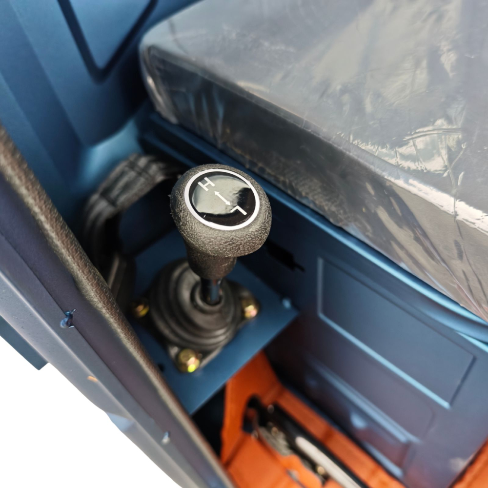 Triciclu Electric utilitar MAX KLASS4, model 2026 cu cabina, motor 4000W, Fara Permis (viteza max 25km/h), Carte RAR inclusa [8]