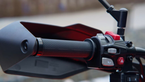 Mânere încălzite ATV SHARK Lock-On 12V 2x20W pentru ghidon de 22 mm [1]