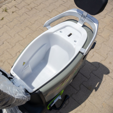 Scuter electric fara permis, Geeli NEON, 1200W motor, 25km/h, 55 km autonomie, Omologat 2 persoane [9]