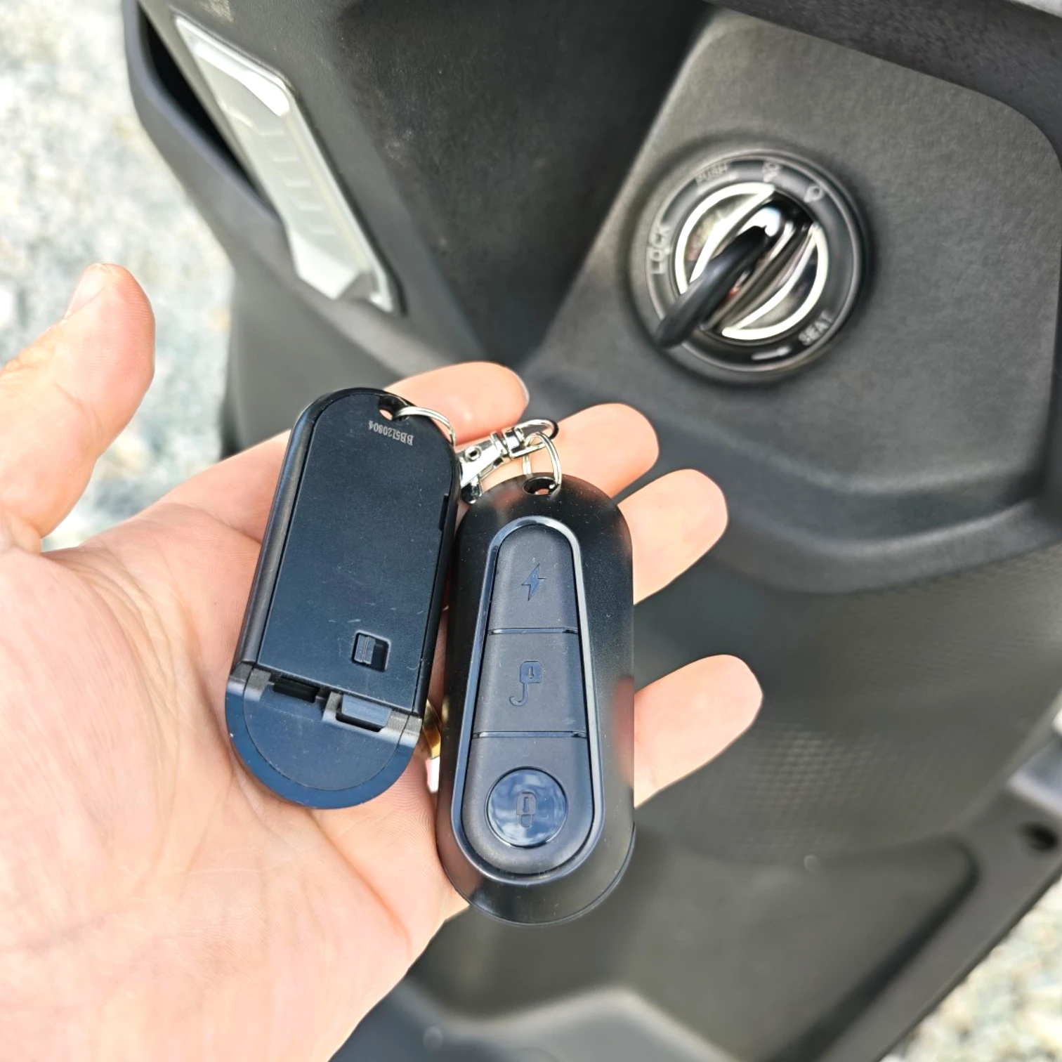 Scuter electric Geeli G-PRO, 2000W, 2 locuri, fără permis, CIV RAR inclus [10]