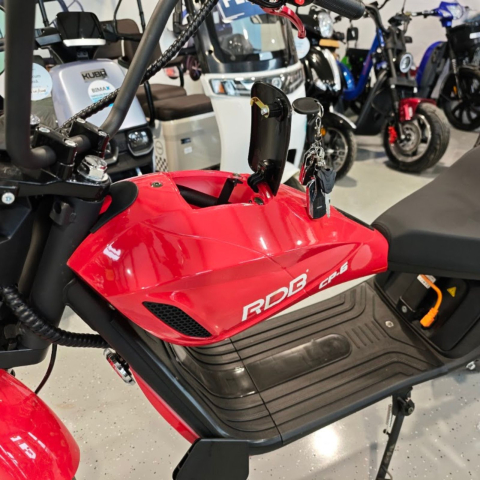 Scuter electric tip Chopper, motor 2000W, 25km/h fara permis, 2 locuri, Acumulator Litiu detasabil, Autonomie max 50km [33]