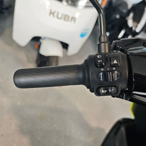 Scuter electric STORM, Motor 2200W, 72 Volti, 25km/h fara permis, 45-60km autonomie [17]