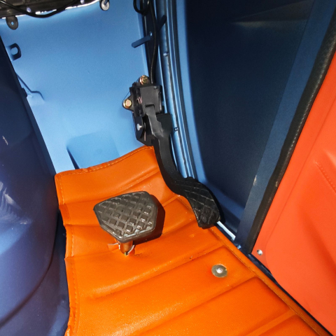 Triciclu Electric utilitar MAX KLASS4, model 2026 cu cabina, motor 4000W, Fara Permis (viteza max 25km/h), Carte RAR inclusa [15]