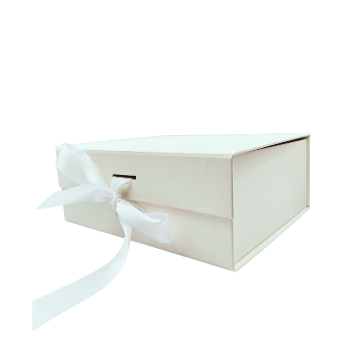 Cutie cadou magnetica alba, 18,2cm x 20cm x8cm [2]