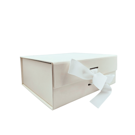 Cutii cadouri - Cutie cadou magnetica alba, 18,2cm x 20cm x8cm