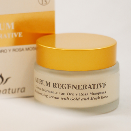 Cosmetica-facial - Cremă  hidratantă îmbogățită cu aur și ulei de trandafir sălbatic, Cosmonatura, 50 ml