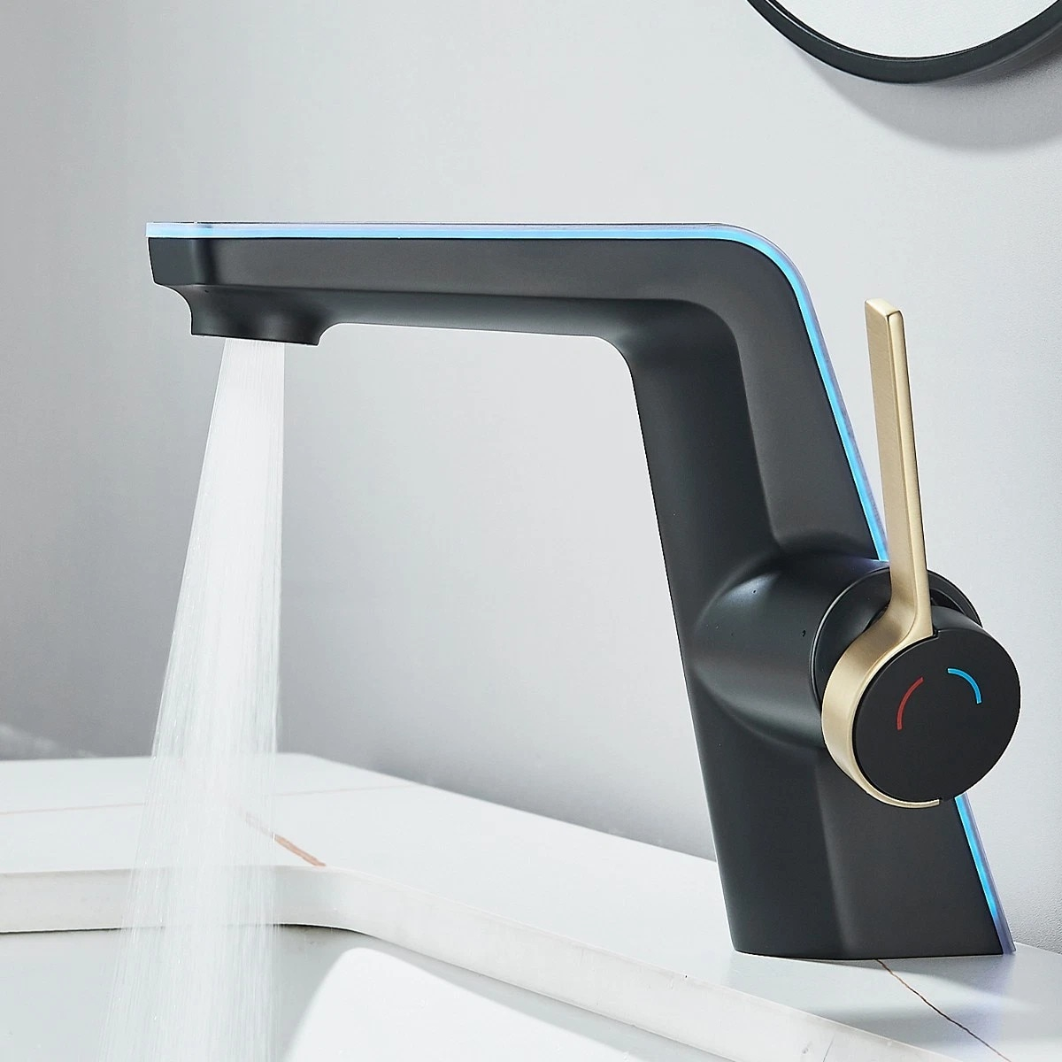 Baterie chiuvetă BisDesign negru mat cu accente aurii, display digital și LED [6]