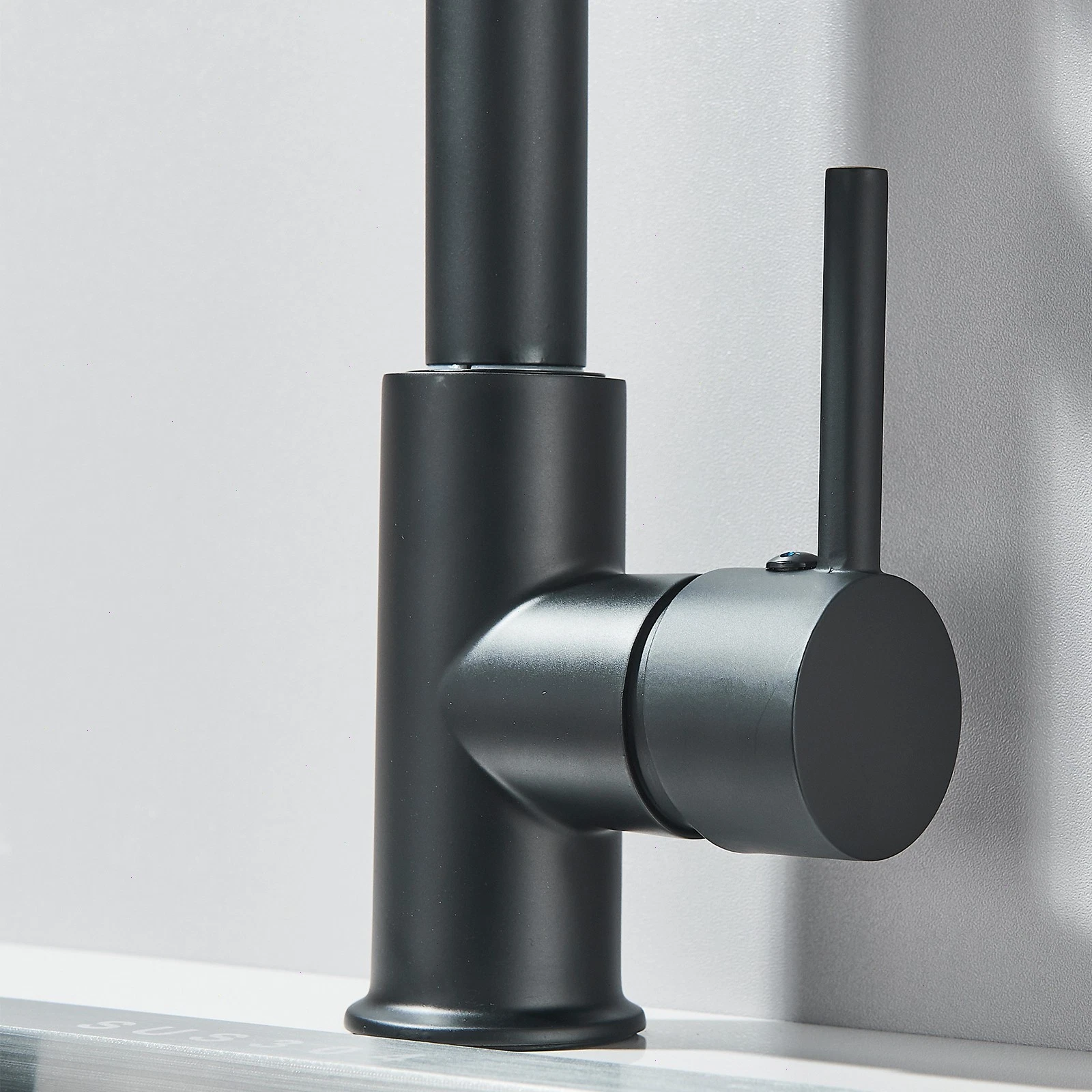 baterie bucatarie profesionala negru mat BisDesign cu dus flexibil 360 [13]