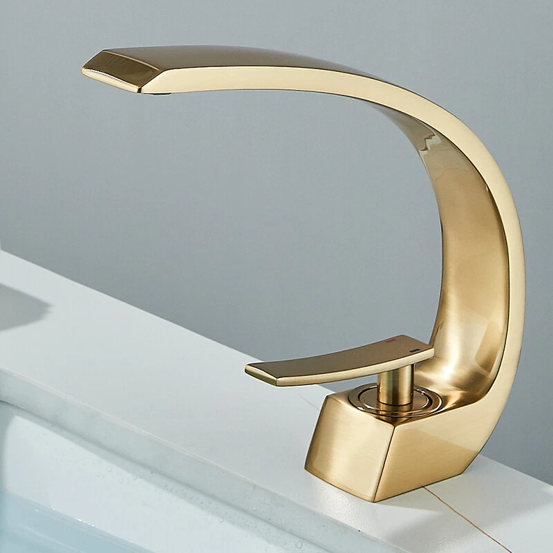 baterie-chiuveta-lavoar-auriu-mat-model-lebada-bisdesign-20cm [5]