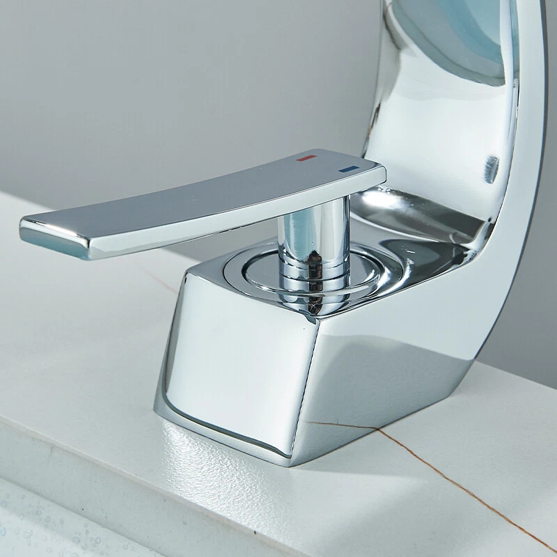 baterie-chiuveta-lavoar-crom-lucios-model-lebada-bisdesign-20cm [3]