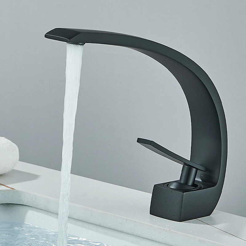 baterie-chiuveta-lavoar-negru-mat-model-lebada-bisdesign-20cm [5]