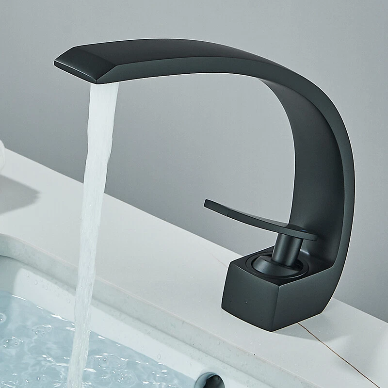 baterie-chiuveta-lavoar-negru-mat-model-lebada-bisdesign-20cm [10]