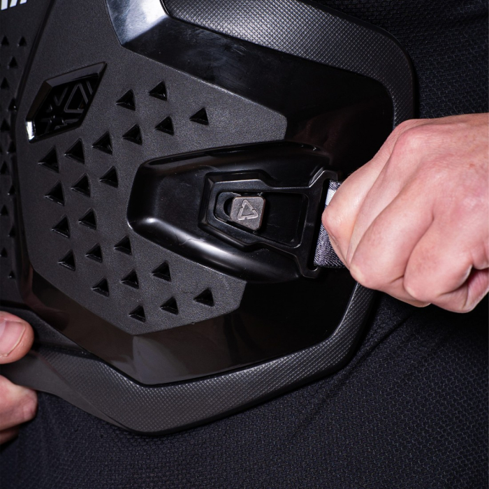 Protectie piept Leatt Chest Protector 3.5 Black [7]