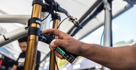 Spray Muc-Off Silky Suspension Serum 100ml [2]