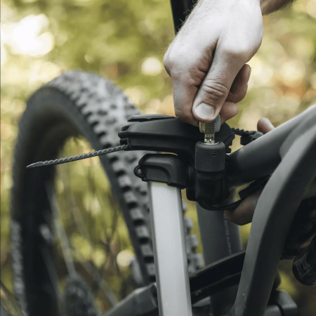 Suport pentru 2 biciclete Thule Epos 978100 cu prindere pe carligul de remorcare (13pini) [4]
