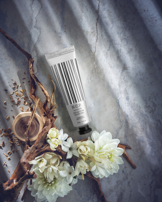 Cremă de mâini cu parfum de Iasomie și Lemn de Santal [2]