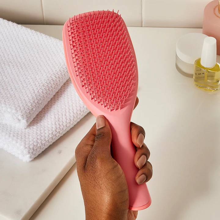 Perie de par Tangle Teezer The Ultimate Detangler Millennial Pink – descurcare delicata si stralucire instantanee [3]