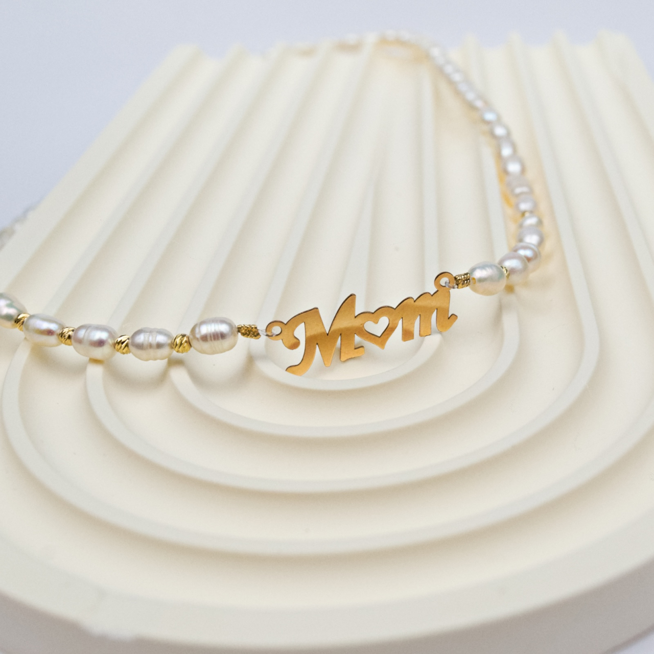 Colier MOM / MAMA cu perle de cultura, 10 bilute de 2 mm aur 14K si pandantiv [2]