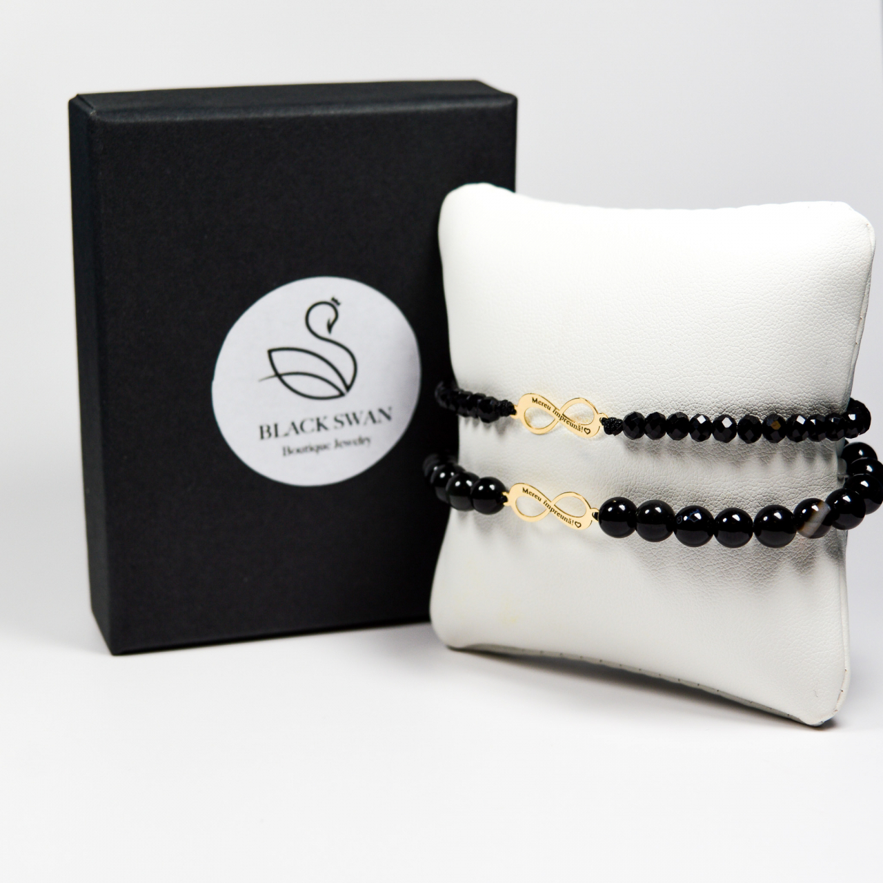 Set bratari hand-made cu simbol infinit din aur 14K si pietre semipretioase onyx negre [5]