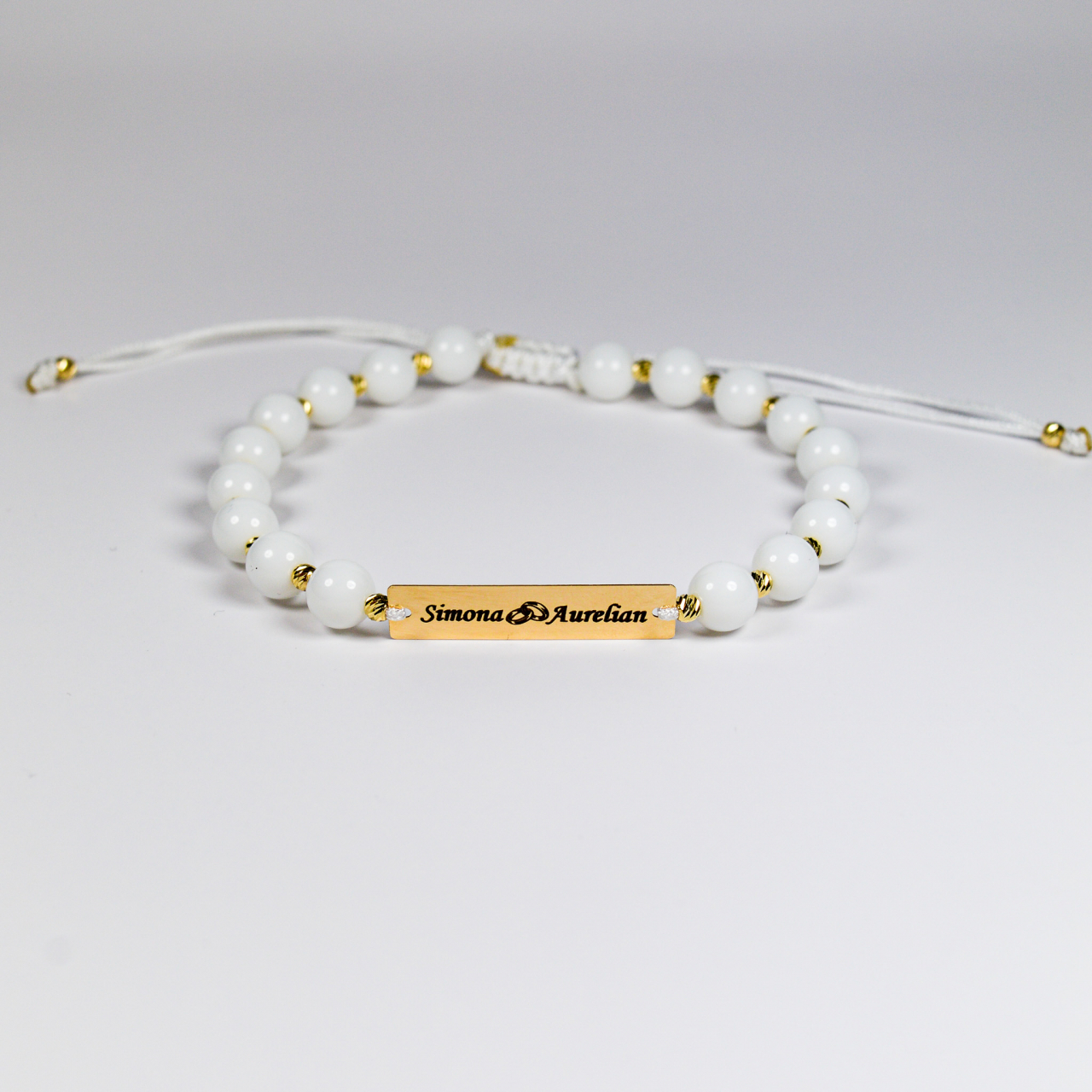 Set cadou cuplu - Bratari cu bilute din aur 14K, onyx si placuta din aur 14K gravata personalizat [7]