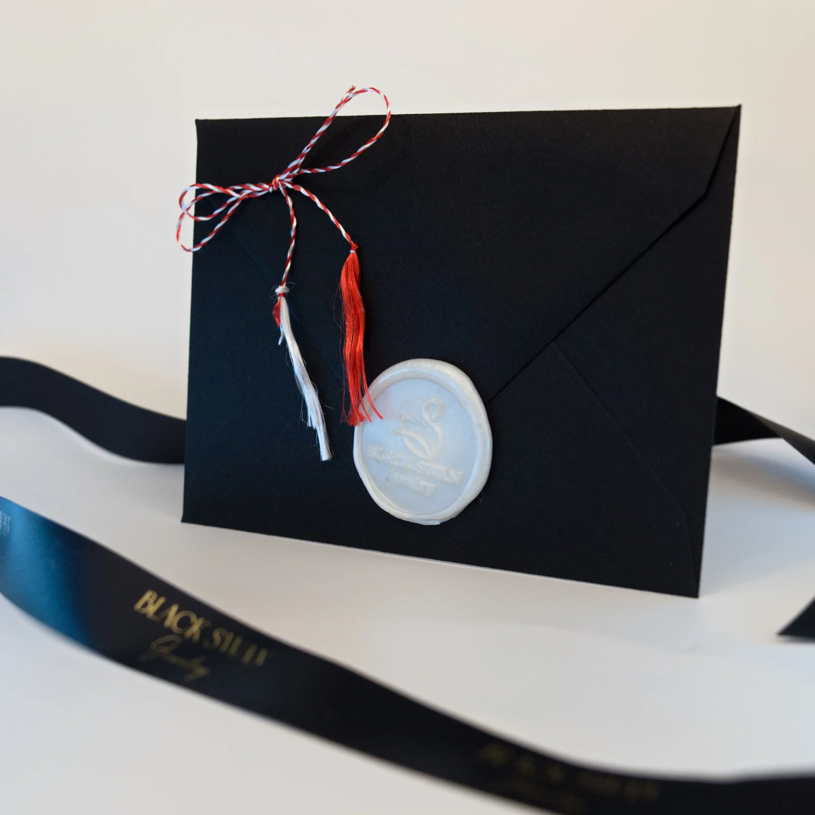 Martisor din aur 14K  pentru Nana - Inima din aur gravat 'Nana iubita' [3]