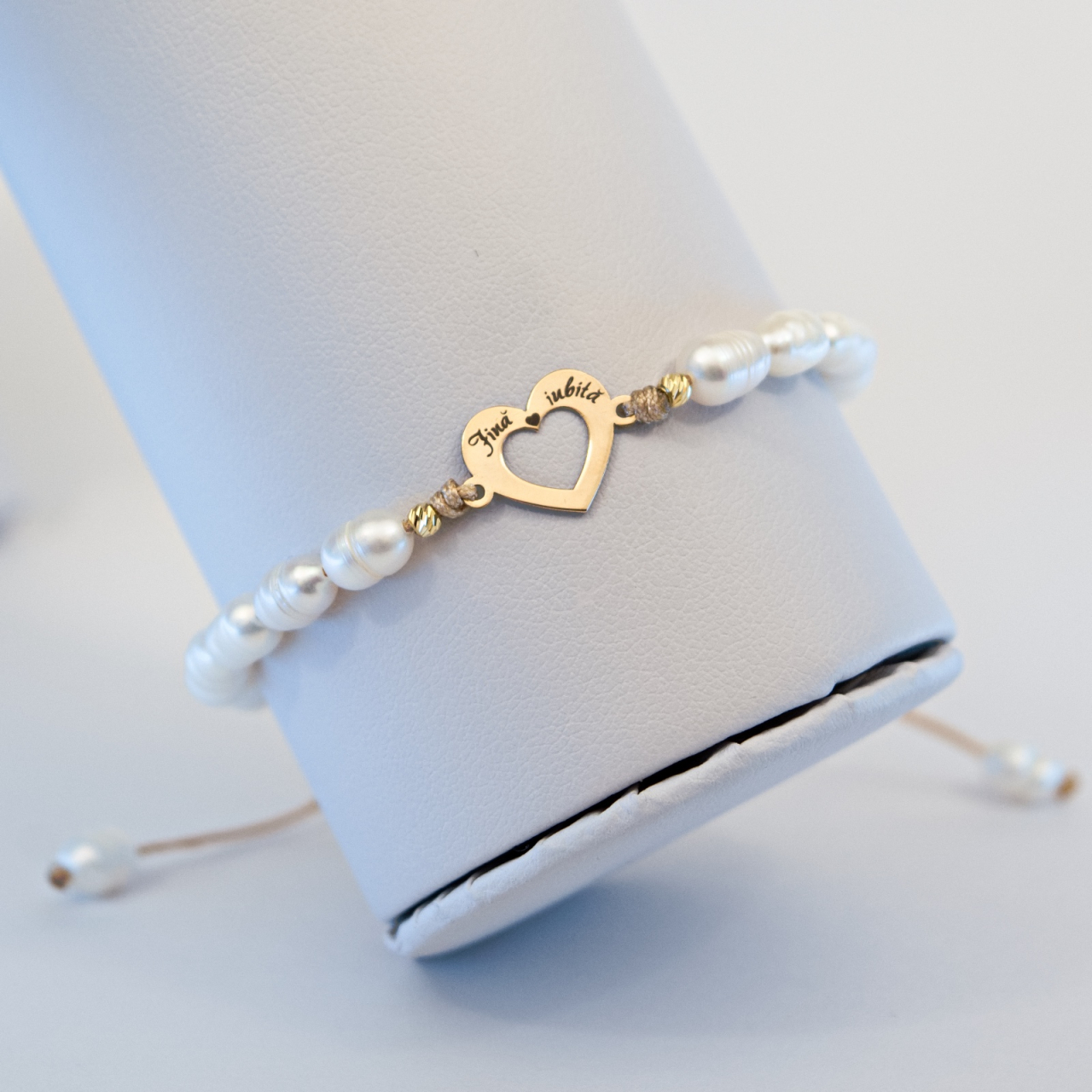 Bratara din perle de cultura si inima din aur 14K, bilute aur 2.5 mm - 'Fină Iubită' [2]