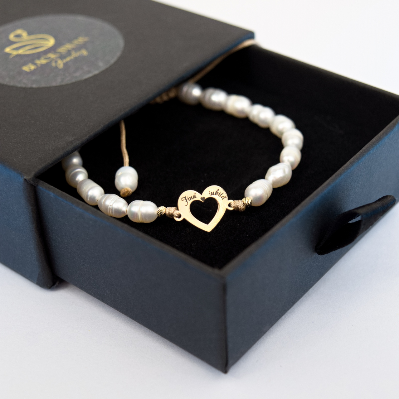 Bratara din perle de cultura si inima din aur 14K, bilute aur 2.5 mm - 'Fină Iubită' [4]