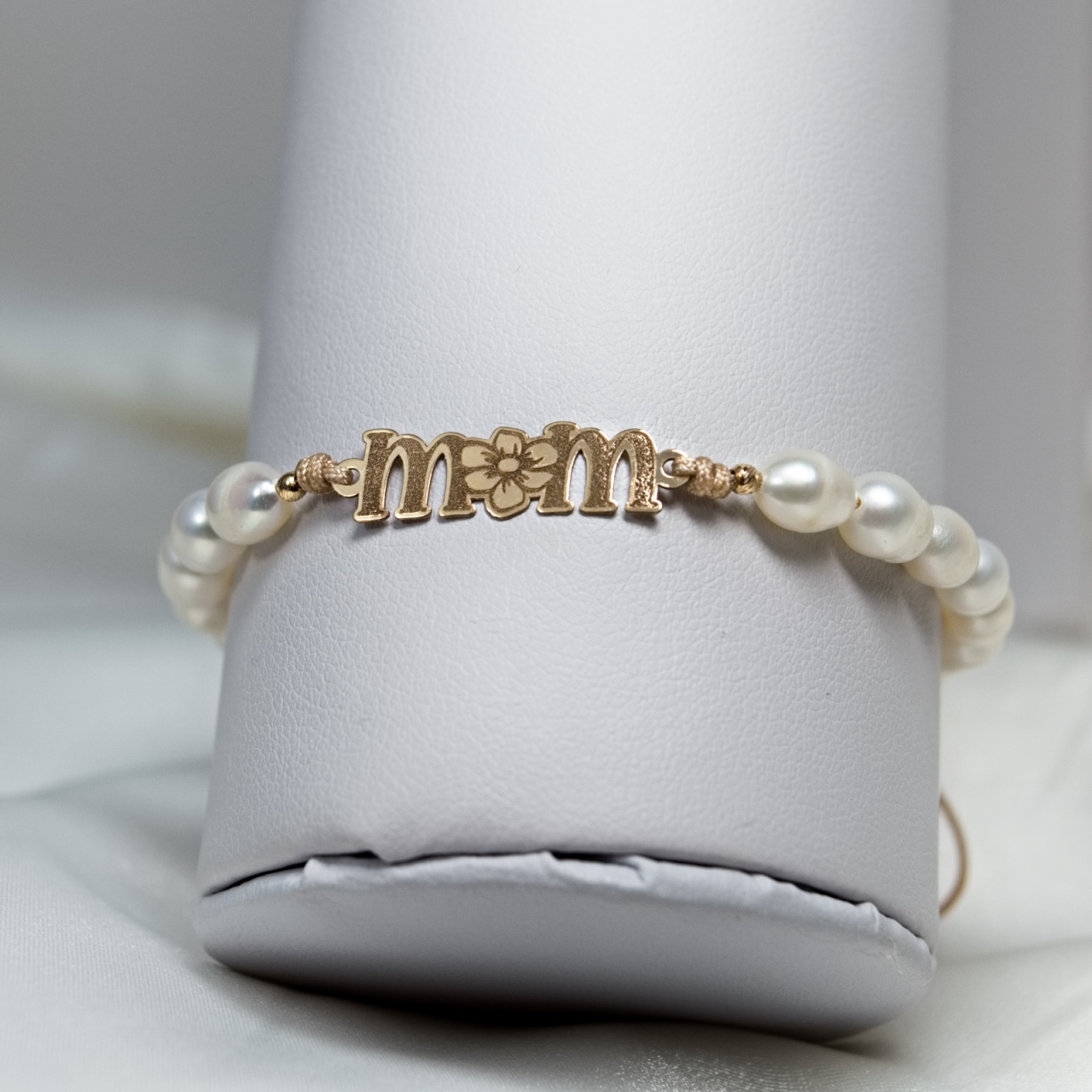 Bratara din perle naturale cu pandantiv din aur 14K 'Mama' [2]