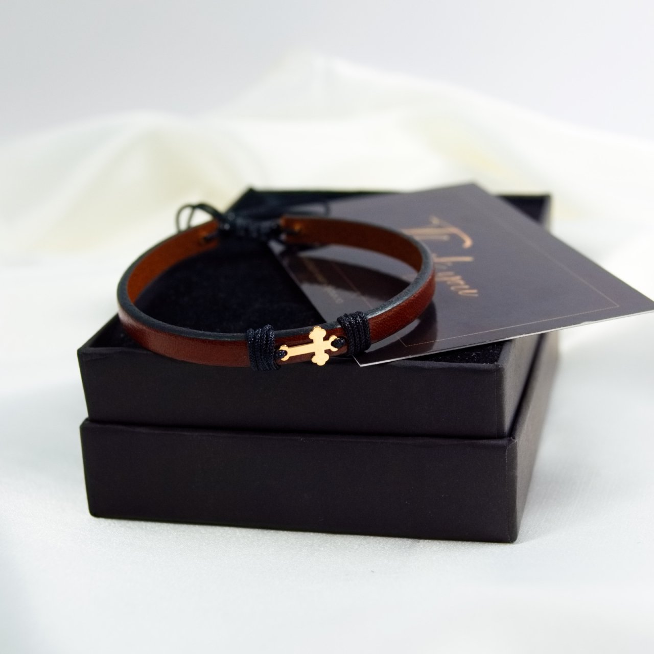 Bratara din piele si cruciulita din aur 14K Unisex - Femei Barbati [2]