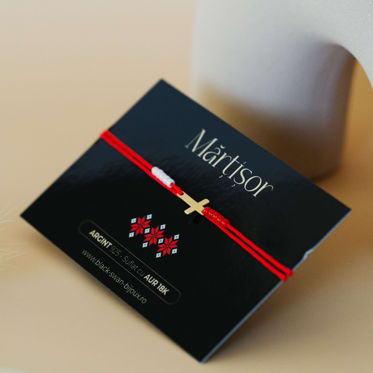 Bratara martisor cu snur rosu si cruciulita din Argint 925 suflat cu Aur 18K [2]