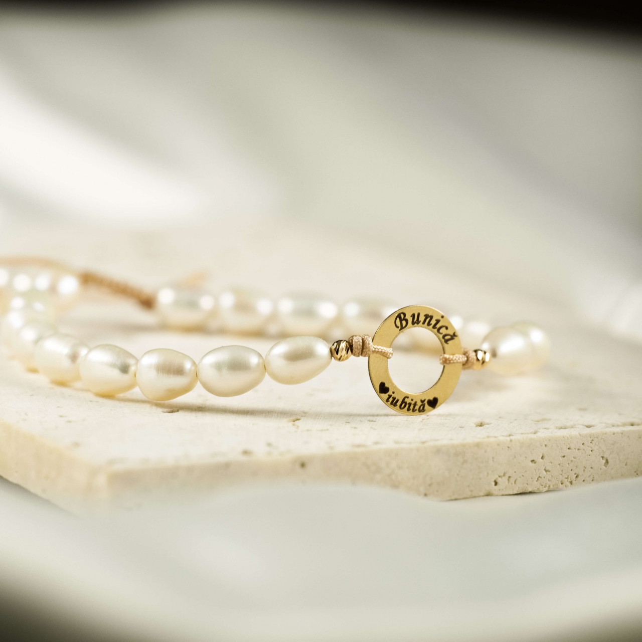 Bratara perle naturale reglabila si disc din aur 14K - mesaj gravat 'Bunica Iubita! [3]