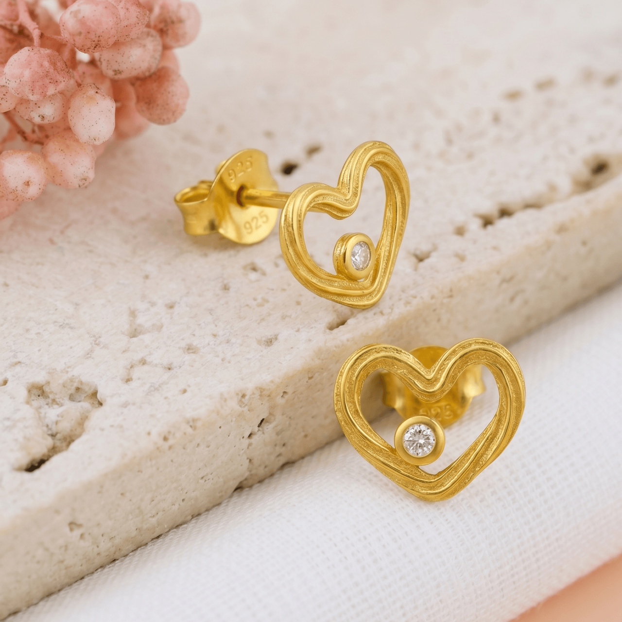 Cercei Inima cu Diamant Natural — Argint 925, Placat cu Aur 24K [3]