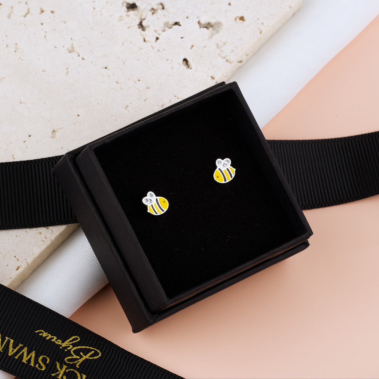 Cercei Premium Albinute din Argint 925 pentru fetite — Cheita cu Protectie Silicon Ureche [3]