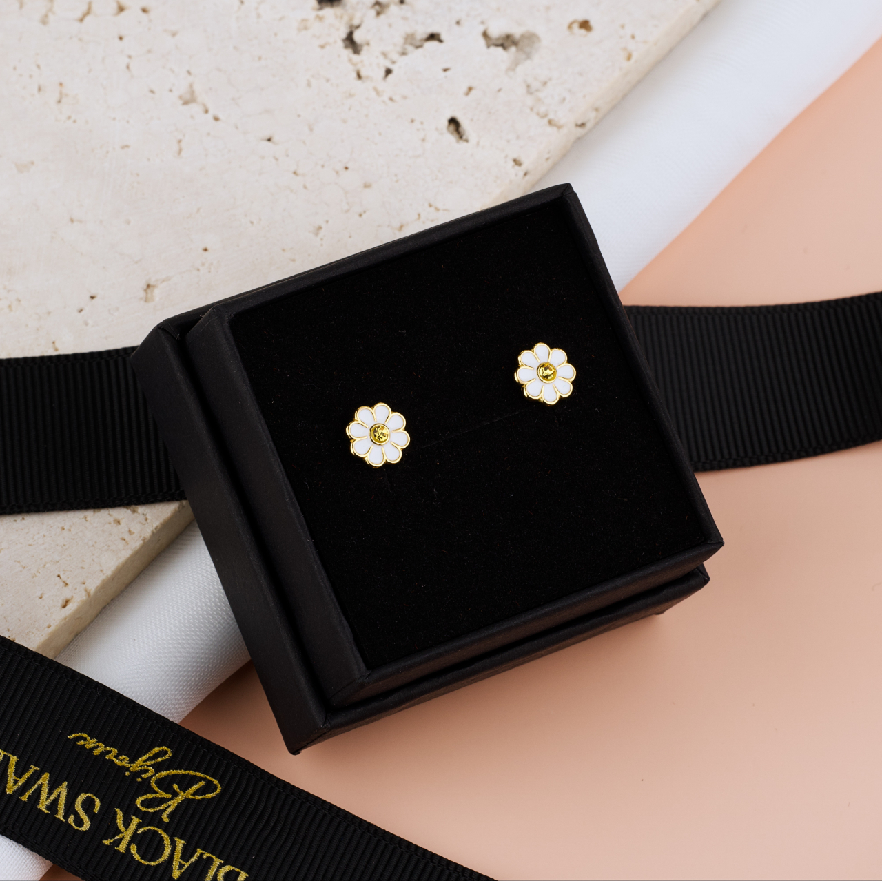 Cercei Premium Margareta Aurie din Argint 925 pentru fetite — Cheita cu Protectie Silicon Ureche [3]