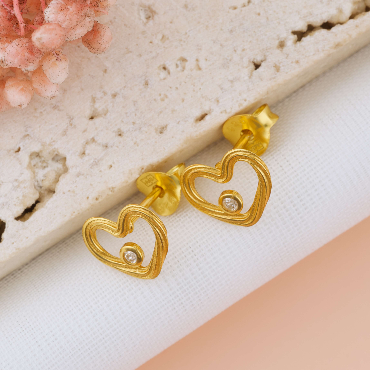 Cercei Inima cu Diamant Natural — Argint 925, Placat cu Aur 24K [2]