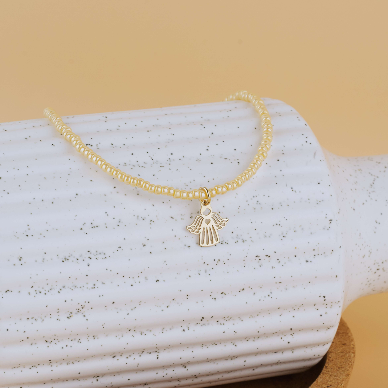 Chocker colorat cu margele Miyuki crem si pandantiv Ingeras Protector din Aur 14K [2]