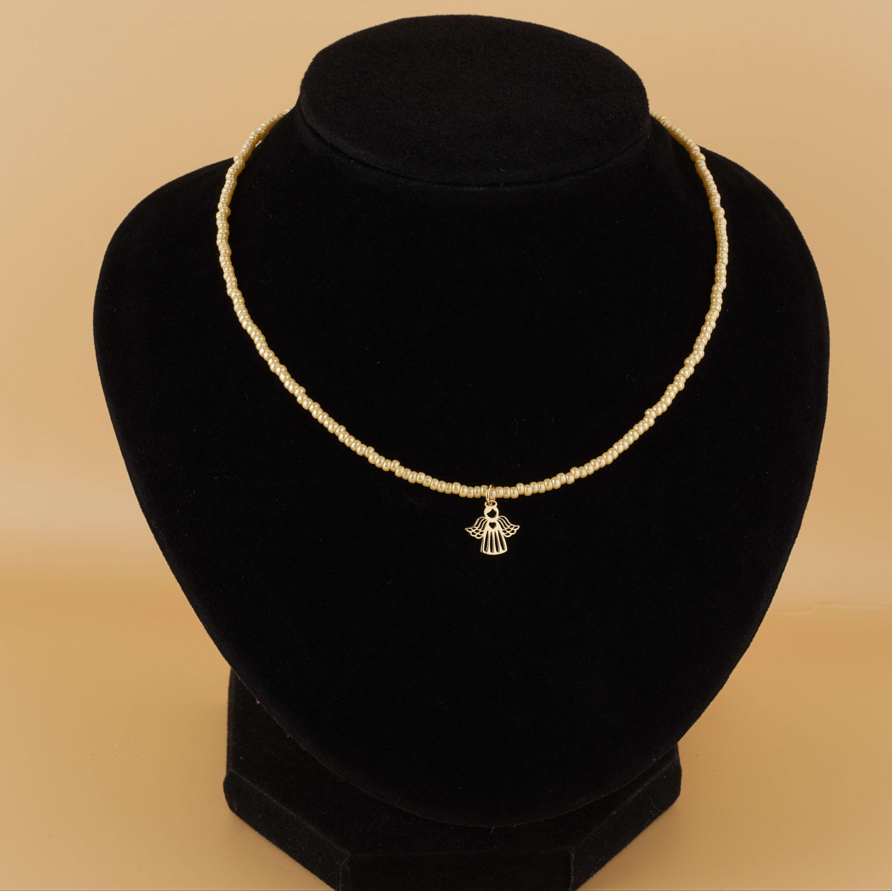 Chocker colorat cu margele Miyuki crem si pandantiv Ingeras Protector din Aur 14K [4]