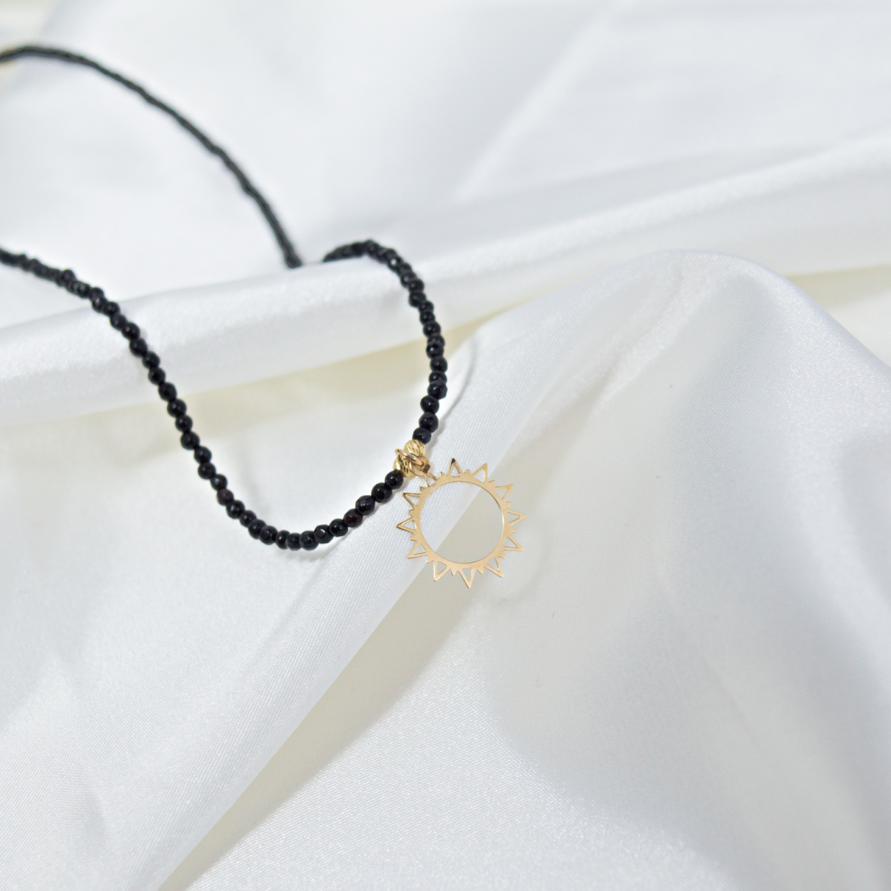 Colier cu pandantiv din aur 14 K 'Soare' - cristale negre si bilute din aur 2.5mm [5]