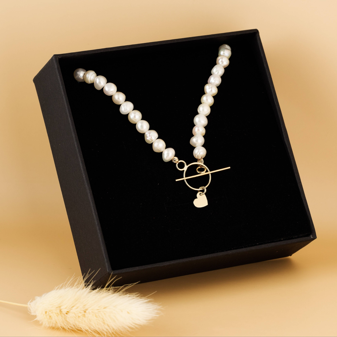 Colier din perle naturale cu inchizatoare toggle si inimioara din aur 14K [2]