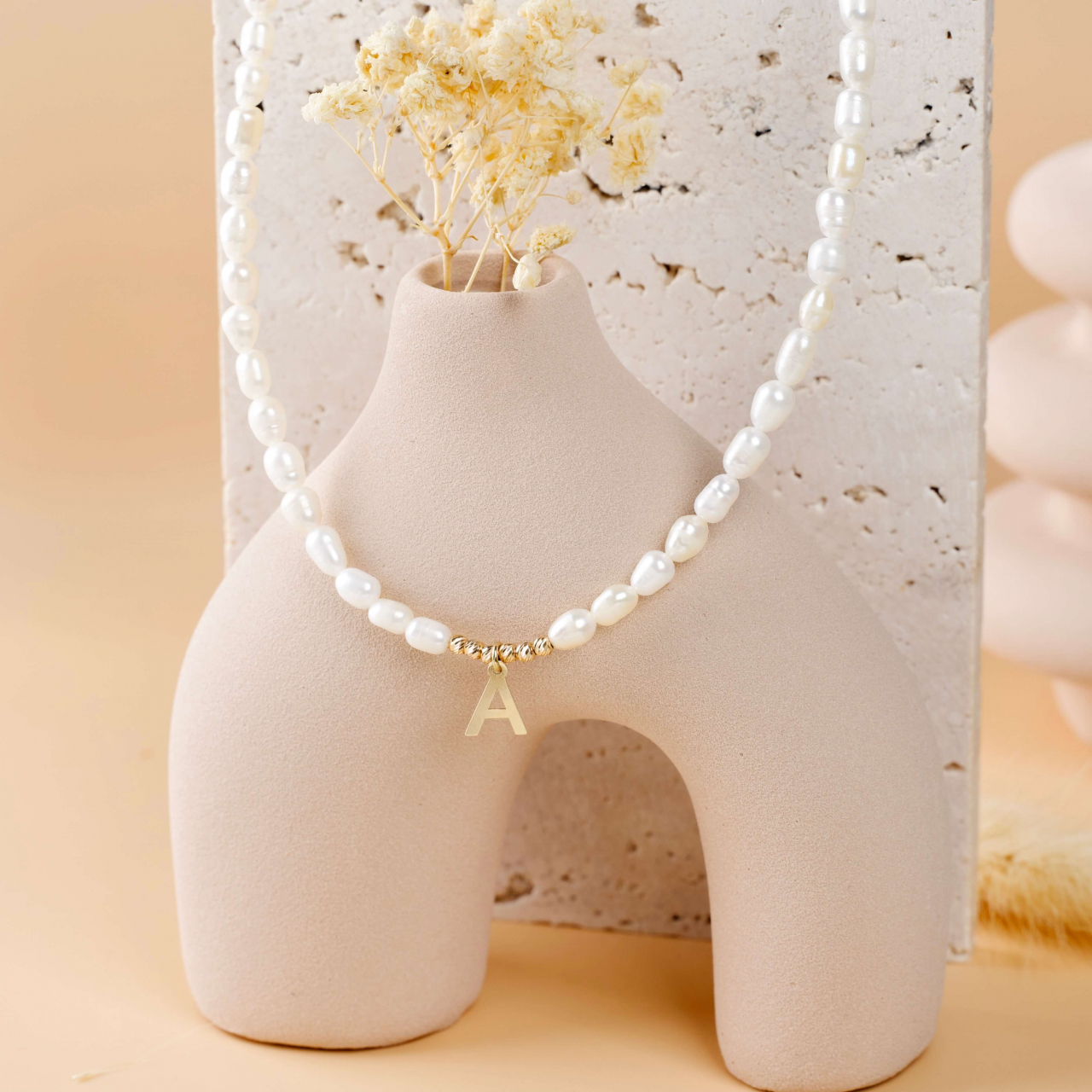 Colier din perle naturale si initiala nume din aur 14K [2]