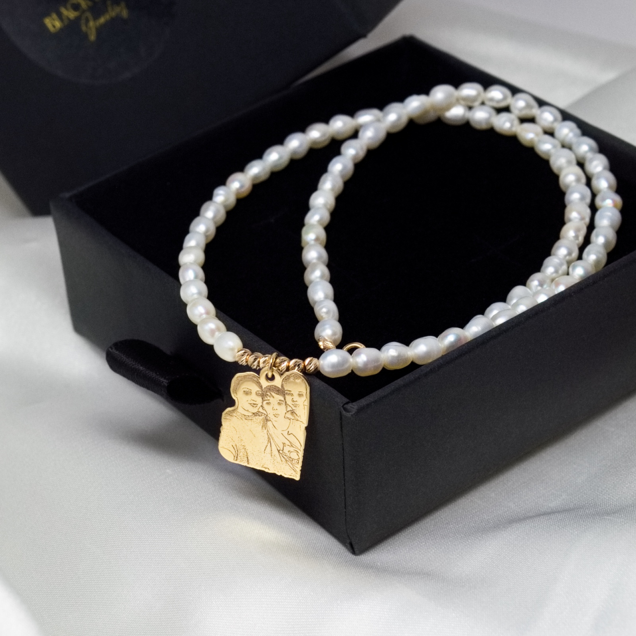 Colier din perle naturale cu pandativ din aur 14K cu fotogravura personalizat [9]