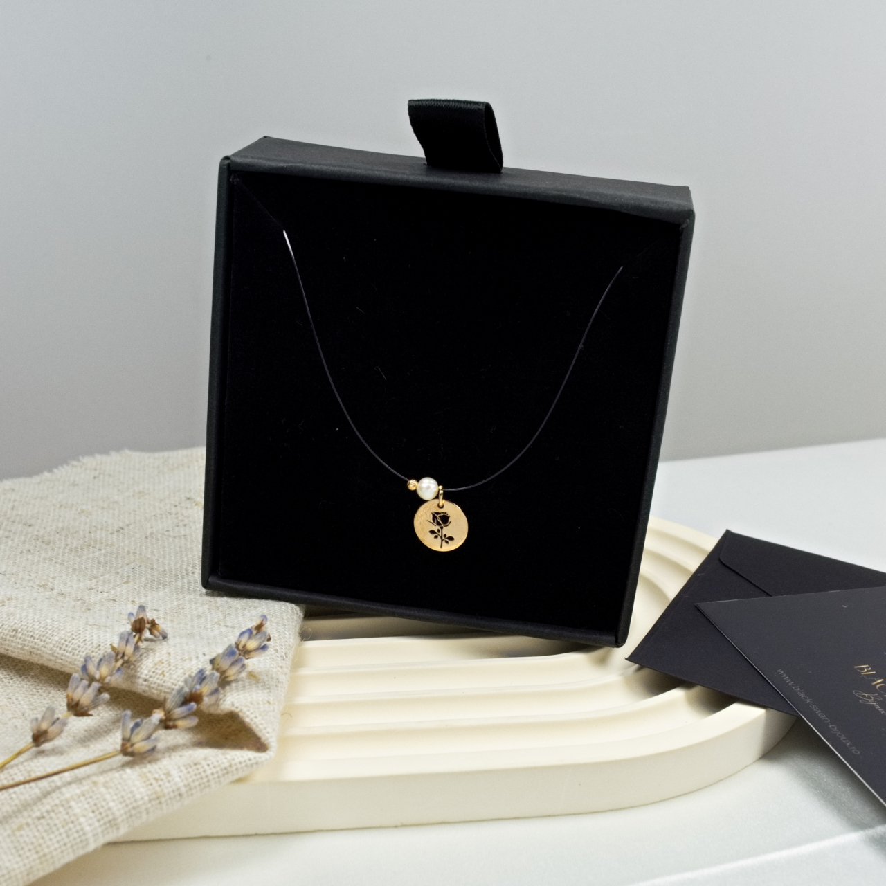 Lantisor cu fir transparent si medalion din aur 14K trandafir [4]