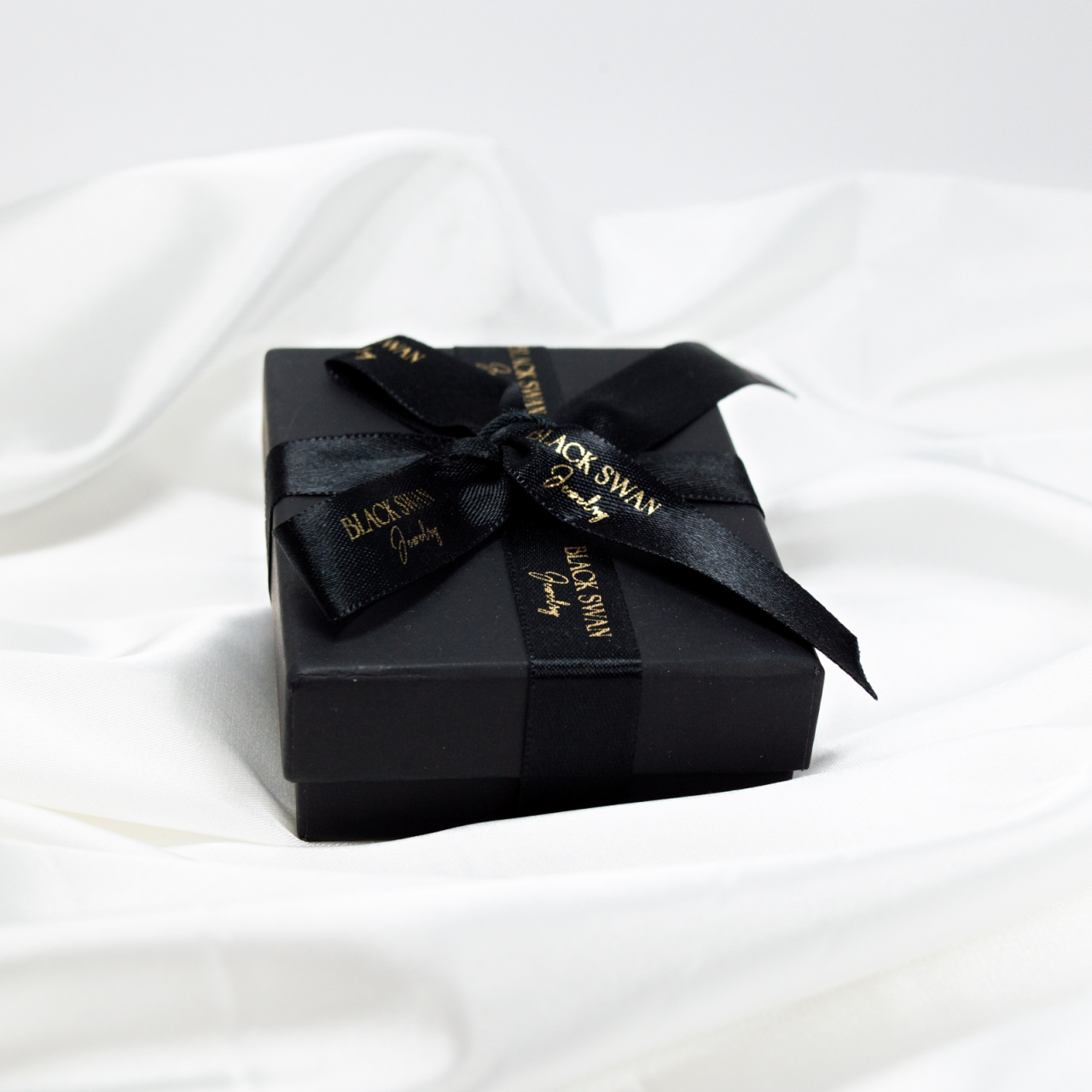 Colier perle naturale cu medalion din aur 14K personalizat cu poza [8]