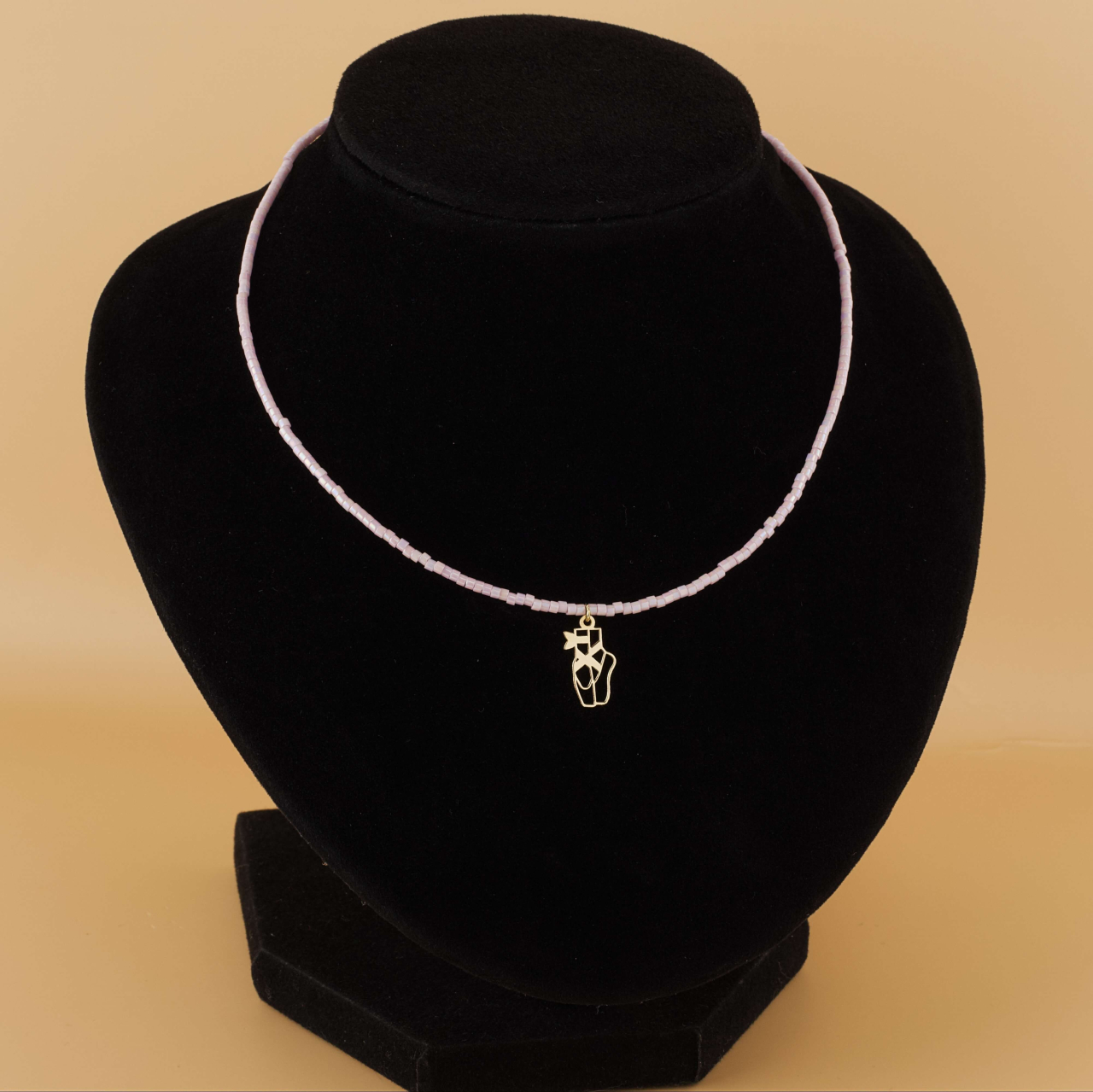 Chocker colorat cu margele Miyuki roz si pandantiv picioruse de balerina din Aur 14K [3]