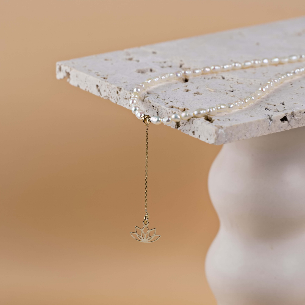 Colier perle de cultura si lantisor aur 14K extensie cu pandantiv Floare Lotus [2]