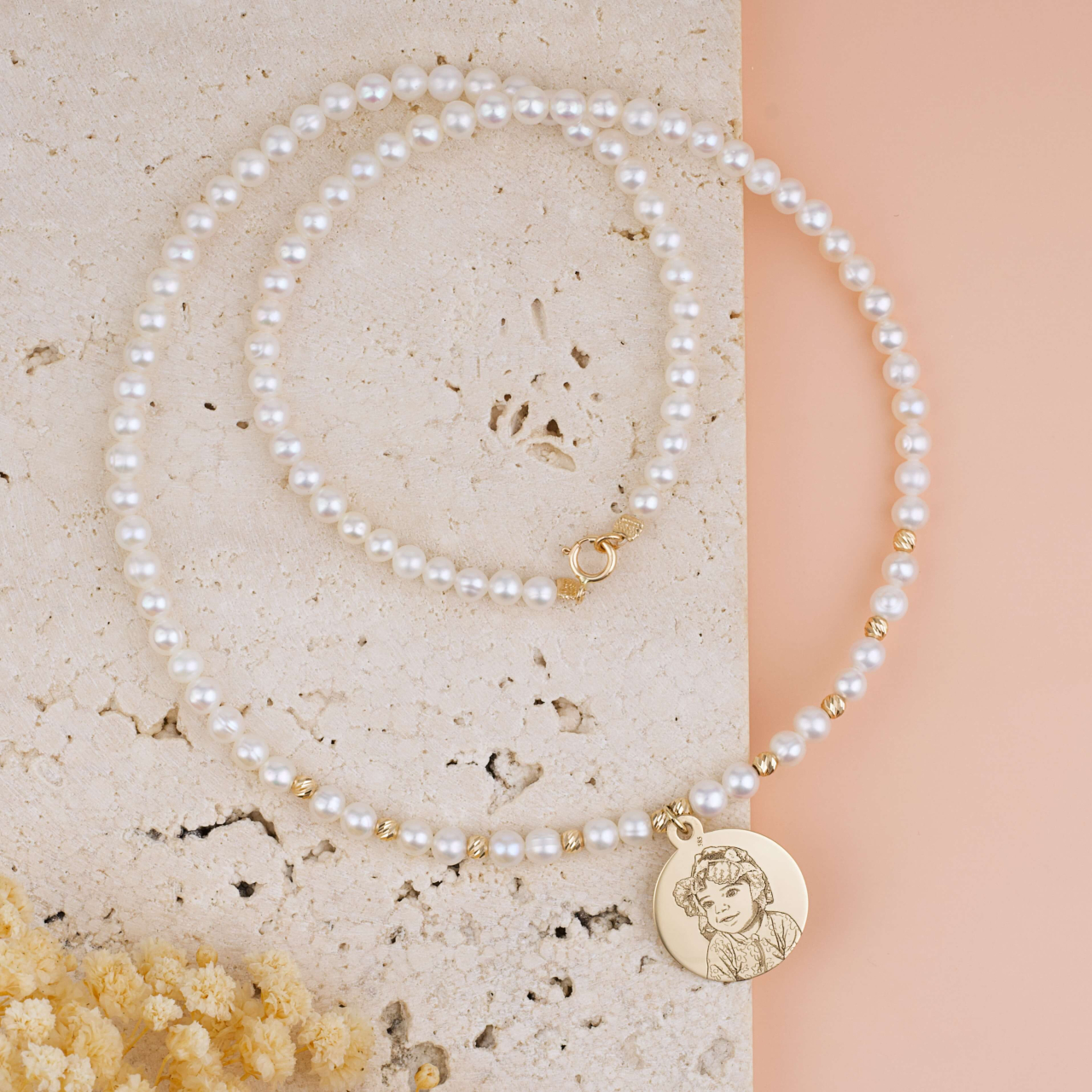 Colier perle naturale cu medalion din aur 14K personalizat cu poza [2]