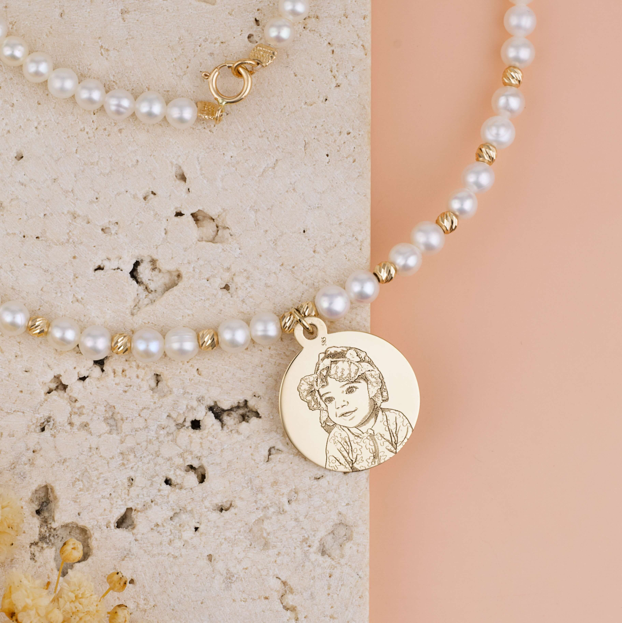 Colier perle naturale cu medalion din aur 14K personalizat cu poza [7]