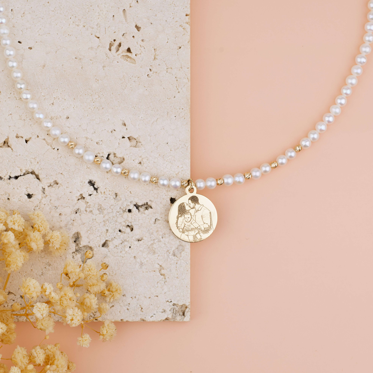 Colier perle naturale cu medalion din aur 14K personalizat cu poza [5]