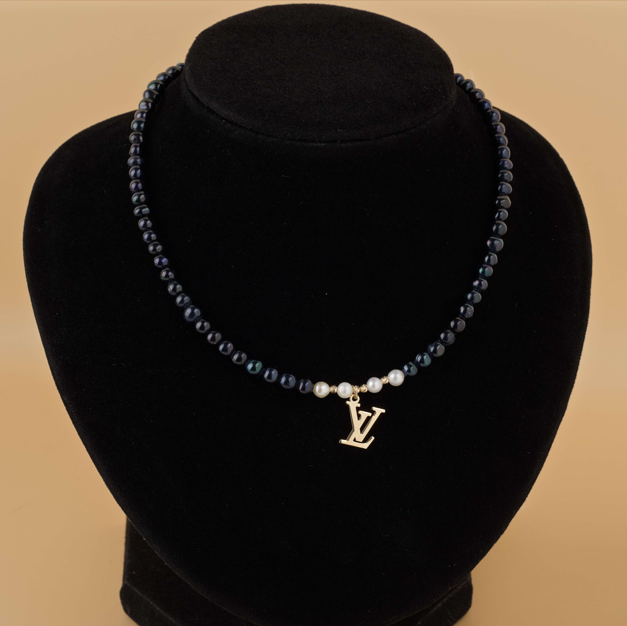 Colier perle negre LV cu bilute striate din Aur 14K [2]