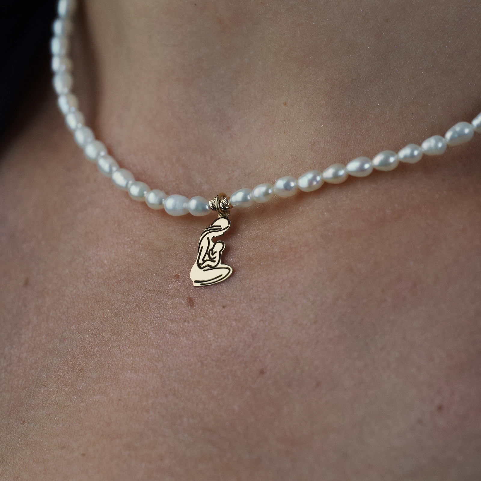 Colier perle naturale de cultura si pandantiv mama si copilul [2]